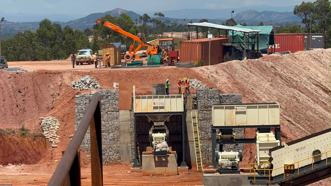 Mining plant civils and crushing circuit installation on site